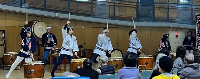 横浜市青葉区の地域ふれあい会での和太鼓演奏の様子4