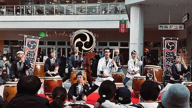 202601たまプラーザテラスでの和太鼓演奏の様子2