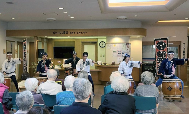 202601ボナージュ横浜での和太鼓演奏の様子1