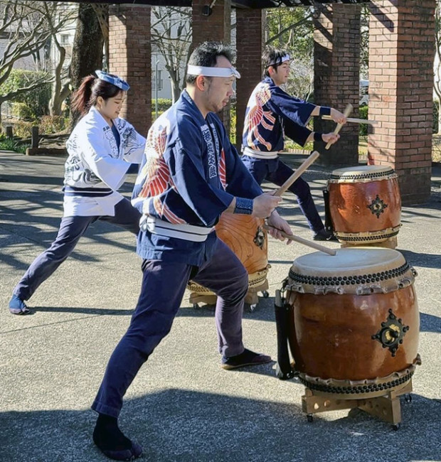 2026田園青葉台住宅餅つき大会での和太鼓演奏の様子2