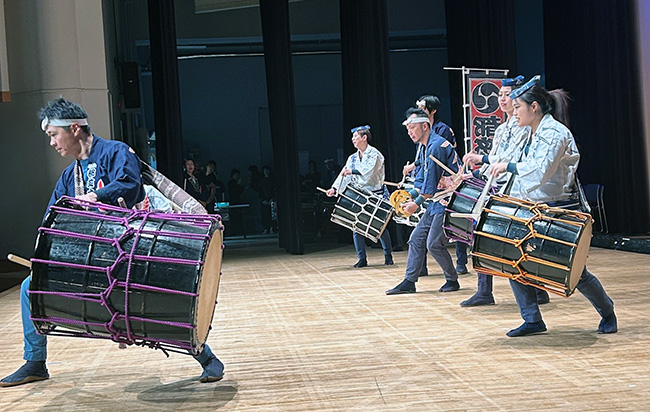 2025青葉区民芸能祭での和太鼓演奏の様子2