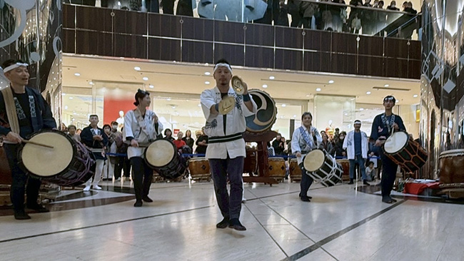 202601たまプラーザ東急百貨店での和太鼓演奏の様子3