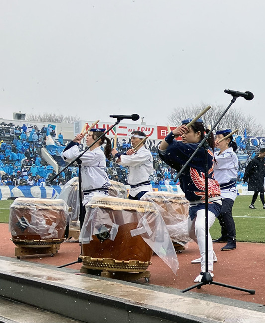 2026Jリーグ開幕戦での和太鼓演奏の様子2
