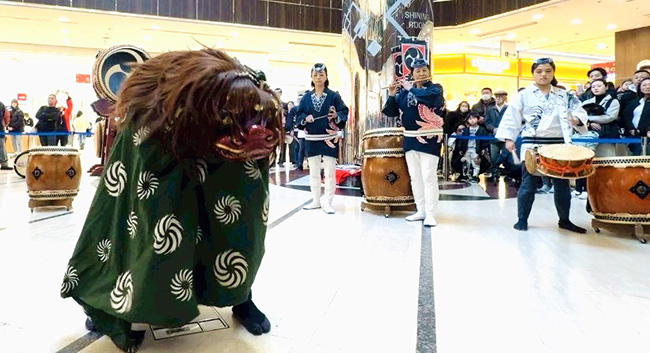 202601たまプラーザ東急百貨店での和太鼓演奏の様子2